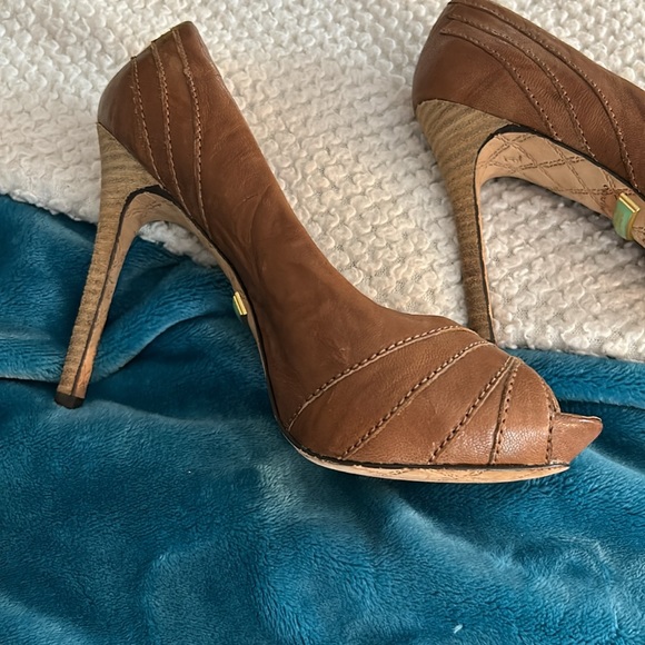 L.A.M.B Gwen Stefani Genuine Leather Platform Wood Heel Pumps - Picture 5 of 17